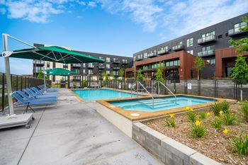 Expansive outdoor pool & lounge